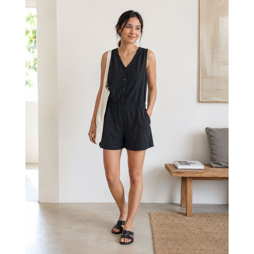 UNIQLO Black Sleeveless Romper Women’s Large 100% Rayon Lightweight Minimalist